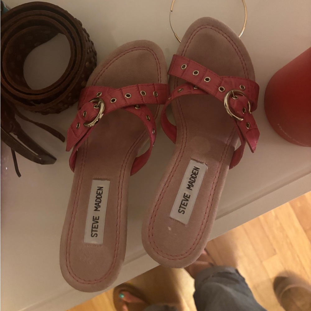 Steve Madden Pink Buckle Sandals